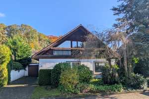 Tolles Potenzial für Ihren Wohntraum! Einfamilienhaus mit Garage in Bestlage von Odenthal – Rheinisch-Bergischer Kreis – Vorschaubild 1