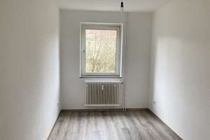 Attraktive 3-Zimmerwohnung in begehrter Zentrumslage (Musterbilder) – Steinackern 20, 38226 Lebenstedt, Salzgitter – Vorschaubild 4