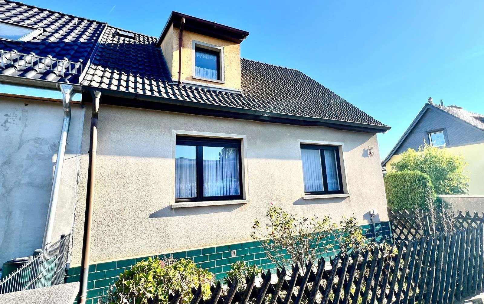 Doppelhaushälfte mit Gestaltungspotenzial in ruhiger Lage, Oberhavel Kreis – Bild 1