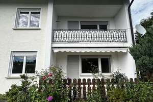 Doppelhaushälfte mit großem Grundstück, Garage und viel Potenzial – Die vollständige Adresse der Immobilie erhältst du vom Anbieter., 88430 Rot an der Rot – Vorschaubild 1