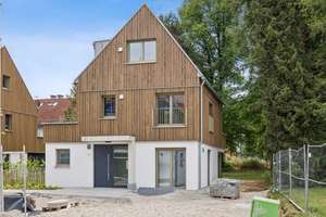 Freistehendes Einfamilienhaus in geschmackvoller Architektur in Obermenzing – Die vollständige Adresse der Immobilie erhältst du vom Anbieter., 81245 Obermenzing, München – Vorschaubild 3