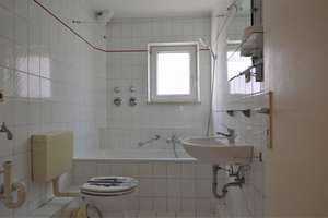 Helle, schön geschnittene 2 ZKB mit Garten direkt am Lech – Yorckstraße 53, 86165 Lechhausen-Süd, Augsburg – Vorschaubild 5