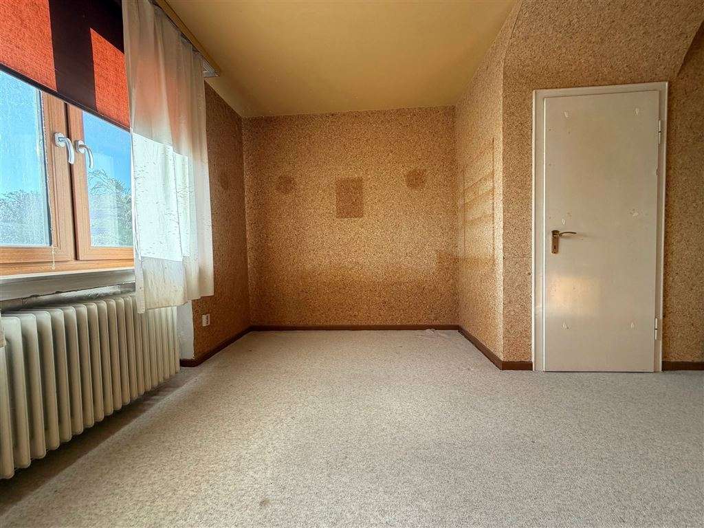 Immobilie in Gehrden - Gehrden Bestlage / großzügiges ZFH + ausgebautes DG mit Außenpool, Doppelgarage !  - Bild 7