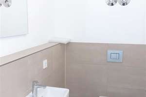 Moderne 2 Zimmer Wohnung  mit  Sonnenbalkon, Fußbodenheizung, Gäste WC . – Frank-Zappa-Str. 10, 40235 Flingern Nord, Düsseldorf – Vorschaubild 15
