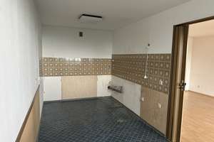 HD-Emmertsgr: 2- ZKB mit Balkon – Blick bis Frankreich, renovierungsbedürfrig, FREI, keine K-Prov. – Mombertplatz 23, 69126 Emmertsgrund, Heidelberg – Vorschaubild 6