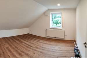 Freistehendes Einfamilienhaus mit Doppelgarage und Garten in einer ruhigen Lage – Die vollständige Adresse der Immobilie erhältst du vom Anbieter., 89426 Wittislingen – Vorschaubild 18