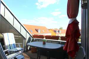 Wunderschöne 3-Zimmer-Dachgeschosswohnung mit gehobener Innenausstattung und EBK in Köln Porz Urbach – Köln – Vorschaubild 1