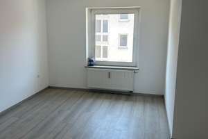 Neue Böden! 3 Zimmer Wohnung mitten in Remscheid