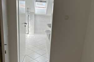 Exklusive 2-Zimmer-Wohnung mit Einbauküche in München – München – Vorschaubild 2
