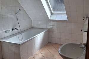 Charmante Maisonette-Dachgeschoßwohnung in bester Lage in der Augsburger Altstadt – Die vollständige Adresse der Immobilie erhältst du vom Anbieter., 86150 Lechviertel, östl. Ulrichsviertel, Augsburg – Vorschaubild 18