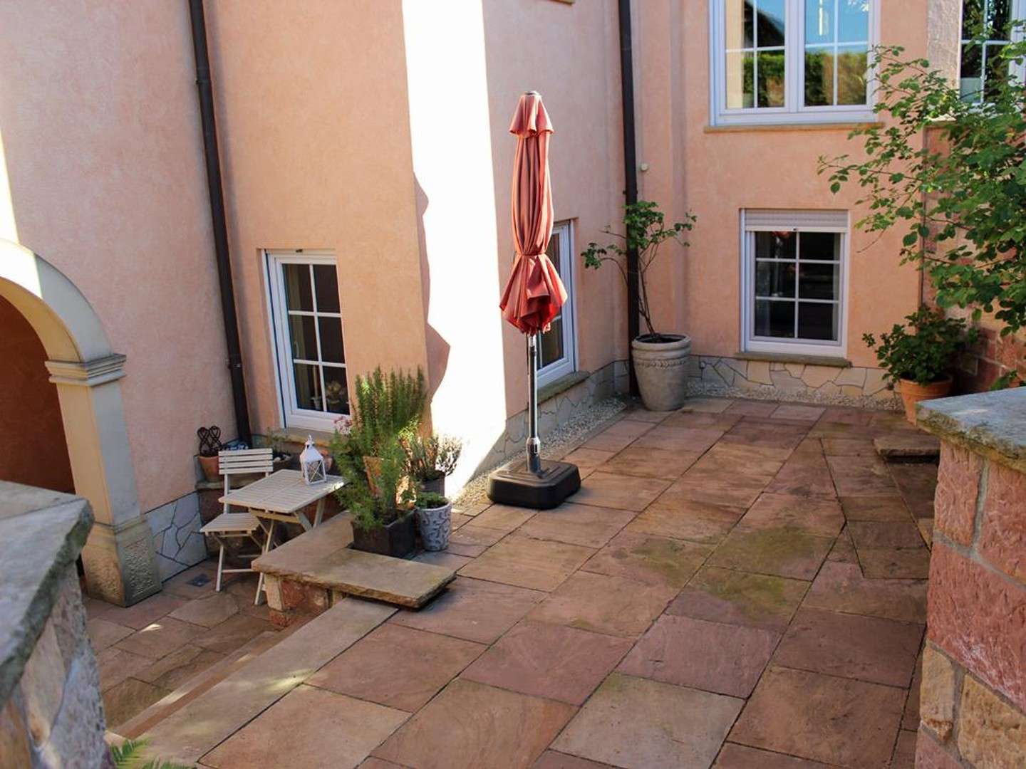 Immobilie in Flieden - Außergewöhnliche Architekten-Landhausvilla mit Einliegerwohnung in bester Wohnlage! - Bild 13