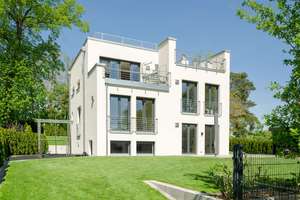 Private Seevilla am Kalksee/Woltersdorf | Bauhausarchitektur mit Bootssteg, Dachterrasse & Sauna – Die vollständige Adresse der Immobilie erhältst du vom Anbieter., 10119 Mitte (Ortsteil), Berlin – Vorschaubild 2