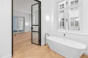 Hochwertig saniertes 3-Zimmer-Domizil mit BALKON ++ nahe Hackescher Markt – Rochstraße 5, 10178 Mitte (Ortsteil), Berlin – Vorschaubild 2