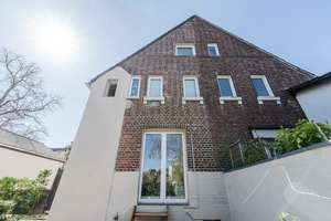Charmante Doppelhaushälfte, wertig modernisiert und perfekt angebunden in Düsseldorf-Unterrath – Die vollständige Adresse der Immobilie erhältst du vom Anbieter., 40468 Unterrath, Düsseldorf – Vorschaubild 25