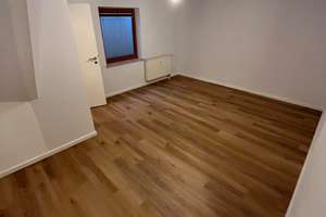 Wohnung mit eigenem Garten und Stellplatz in Allach – Löfflerstraße 17, 80999 Untermenzing, München – Vorschaubild 8