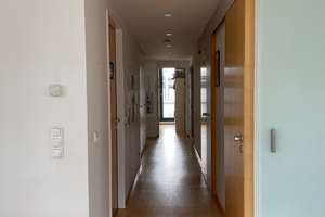 Lichtdurchflutete Dachgeschoss Wohnung - 4 Zimmer mit Terrasse – 80807 Milbertshofen, München – Vorschaubild 8