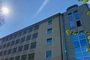 MAXVORSTADT, zentrale Lage, helles Apartment teilmöbliert zu mieten