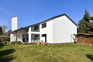 Ihr Zuhause - großzügig, lichtdurchflutet und mit viel Potenzial für modernes Familienleben! – Die vollständige Adresse der Immobilie erhältst du vom Anbieter., 61381 Friedrichsdorf – Vorschaubild 3