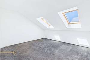 Bremen - Woltmershausen • Dachgeschosswohnung mit Fußbodenheizung, Kaminofen & Tiefgaragenstellplatz – Die vollständige Adresse der Immobilie erhältst du vom Anbieter., 28197 Woltmershausen (Ortsteil), Bremen – Vorschaubild 4