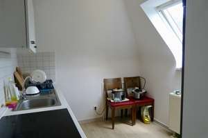 Gepflegte Dachgeschosswohnung mit Einbauküche - ideal für Paare, Singles oder als WG – Birkenweg 13, 27576 Lehe, Bremerhaven – Vorschaubild 5