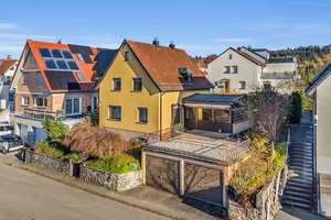 Ravensburg-Sonnenbüchel
Renovierungsbedürftiges Einfamilienhaus in familienfreundlicher Wohnlage – Die vollständige Adresse der Immobilie erhältst du vom Anbieter., 88212 Ravensburg – Vorschaubild 3