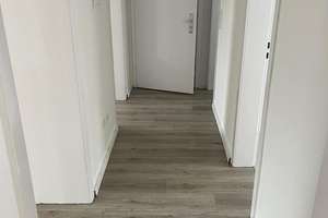 Sommer Special " 1.000,00 € Gutschein bei Anmietung " Renovierte 3 Zimmer Wohnung zu vermieten – Sundgaustr. 12, 47137 Obermeiderich, Duisburg – Vorschaubild 10