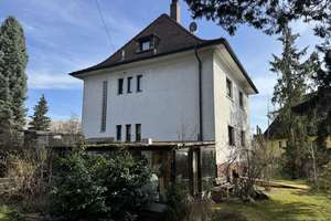 Charmante Stadtvilla mit großem Grundstück und Entwicklungspotenzial in Fürth