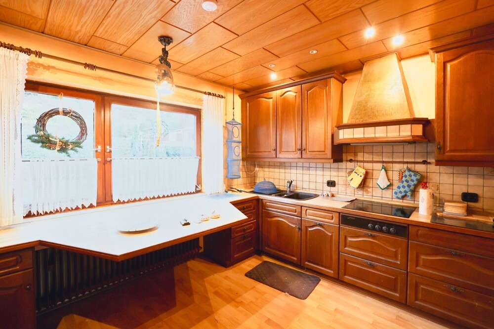 Immobilie in Lahnstein - 4-Parteien Mehrfamilienhaus mit Garage, Stellplätzen, Garten u. Terrasse in Lahnstein-Frierichssegen - Bild 5