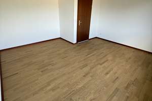 Frisch sanierte 1-Zimmer-DG-Wohnung mit Designerbad & Parkett in Köln-Weidenpesch – Nerusser strasse 50737, 50737 Longerich, Köln – Vorschaubild 3