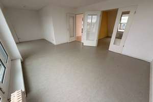 Großzügige 2-Zimmer-Dachgeschoss-Wohnung mit Weitblick! – Treskowstraße 30, 13089 Heinersdorf, Berlin – Vorschaubild 5