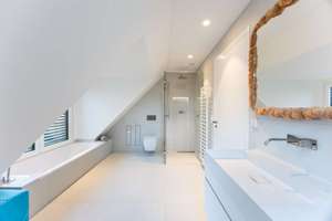 Luxuriöse Familienresidenz mit Lift, Tiefgarage, Fitnessbereich und Wärmepumpe – Die vollständige Adresse der Immobilie erhältst du vom Anbieter., 81925 Oberföhring, München – Vorschaubild 13