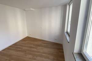Geschmackvolle und geräumige 3-Zimmer-Wohnung mit Balkon und Einbauküche in Sendling, München – Die vollständige Adresse der Immobilie erhältst du vom Anbieter., 81373 Untersendling, München – Vorschaubild 8
