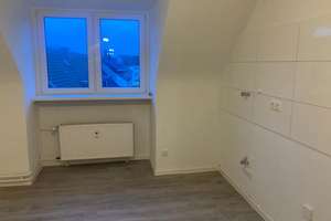 ** Modernisierte 2-Zi-Wohnung in zentraler Lage von Essen-Holsterhausen * – Berliner Str. 39, 45145 Frohnhausen, Essen – Vorschaubild 3
