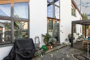 Viel Platz zur Entfaltung: Freistehendes Einfamilienhaus mit Künstler-Atelier in sehr ruhiger Lage – Die vollständige Adresse der Immobilie erhältst du vom Anbieter., 85551 Kirchheim bei München – Vorschaubild 4