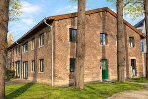 LOFT im luxuriös sanierten Gutshof, 142 qm, 2 SZ, 2 Bäder, WC, EBK, großer Garten&Terrassen, 2x TG – Brühler Landstraße 549, 50997 Meschenich, Köln – Vorschaubild 13