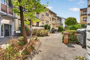 Wiehre ... die City vor der Tür und trotzdem ruhig .... gepflegte 3-Zi-Wohnung mit zwei Balkonen !! – 79100 Unterwiehre-Nord, Freiburg im Breisgau – Vorschaubild 7