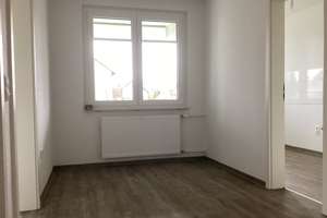 Ihr neues Zuhause: Helle 2-Zimmer-Wohnung mit Balkon – Schelpmilser Weg 89, 33609 Heepen, Bielefeld – Vorschaubild 3