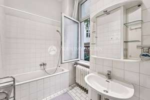 Stuck, Dielen & Flügeltüren: Altbau-Juwel in begehrter Seitenstraße am KuDamm! – Giesebrechtstraße 12, 10629 Charlottenburg, Berlin – Vorschaubild 21