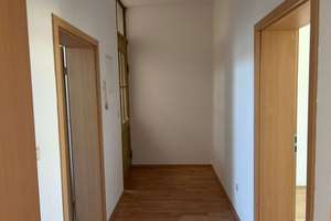 Hell, charmant, bezugsfertig: 2-Zimmer-Wohnung mit Einbauküche und Balkon! – Schwetschkestraße 11, 6110 Südliche Innenstadt, Halle (Saale) – Vorschaubild 6