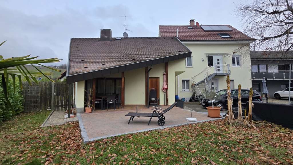 Immobilie in Efringen-Kirchen - Modernes Einfamilienhaus mit Garten, Terrassen und Garage in schöner Lage von Efringen-Kirchen - Bild 0