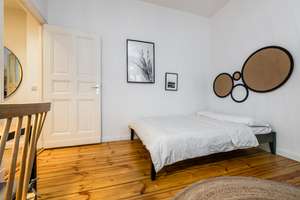 Stylish Fully Furnished Studio Apartment with Workspace – Prime Location in Prenzlauer Berg – Erich-Weinert-Straße 16, 10439 Prenzlauer Berg, Berlin – Vorschaubild 4