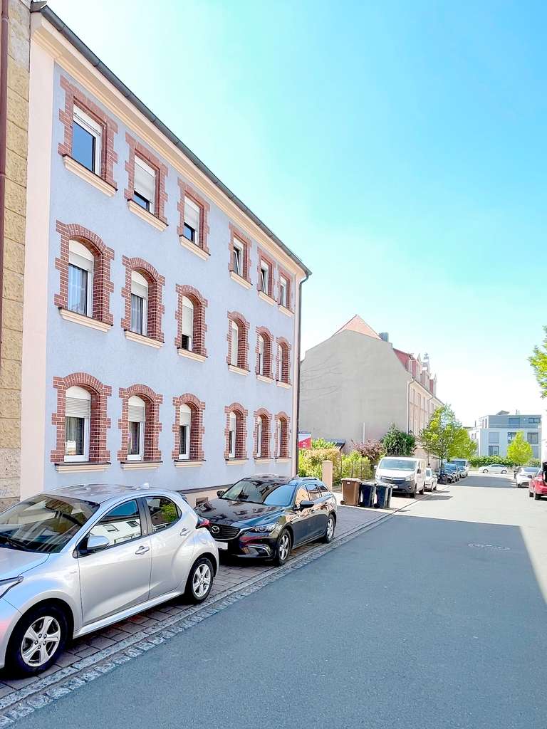 Immobilie in Stein - Provisionsfrei: Charmantes Dachgeschosswohnung in zentraler Lage von Stein - Bild 1