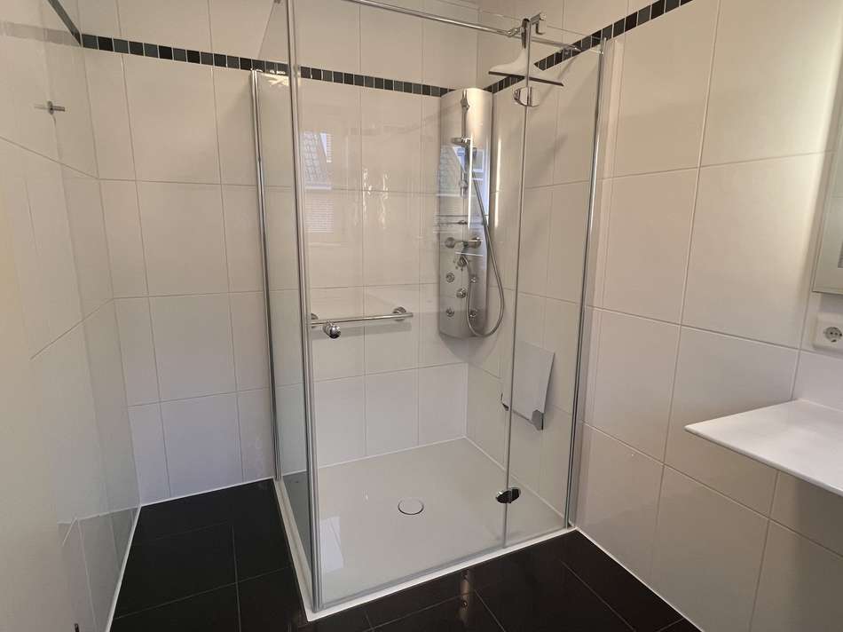 Badezimmer EG