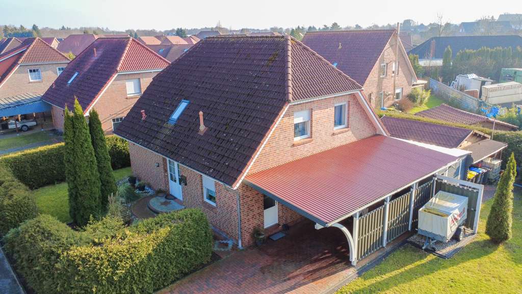 Immobilie in Marienhafe - Flexibles Wohnen: Ein-/Zweifamilienhaus mit bis zu 5 Schlafzimmern und Südterrasse - Bild 0
