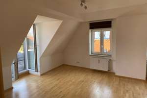 Attraktive, helle 3-Zimmer-DG-Wohnung, Ingolstadt-Süd, gute Anbindung – Kothauer Str. 46, 85053 Südost, Ingolstadt – Vorschaubild 4