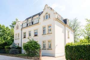 +++ Bezugsfrei! Moderne 3-Zimmer-Wohnung mit Stellplatz und ca. 130 m² eigenem Garten +++ – Die vollständige Adresse der Immobilie erhältst du vom Anbieter., 1277 Tolkewitz/Seidnitz-Nord, Dresden – Vorschaubild 2