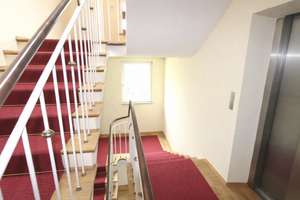 Lichtdurchflutete 3-Zimmer-Dachgeschosswohnung mit Balkon, hochwertiger Einbauküche und zwei Bädern – Heßstr. 6, 80799 Am alten nördlichen Friedhof, München – Vorschaubild 13