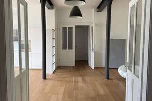 Einzigartige Wohnung mit Loft-Charakter im historischen Gebäude