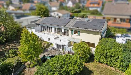 Bild von Modernes ebenerdiges Haupthaus mit zusätzlichen 4 voll vermieteten Wohnungen in idyllischer Lage 