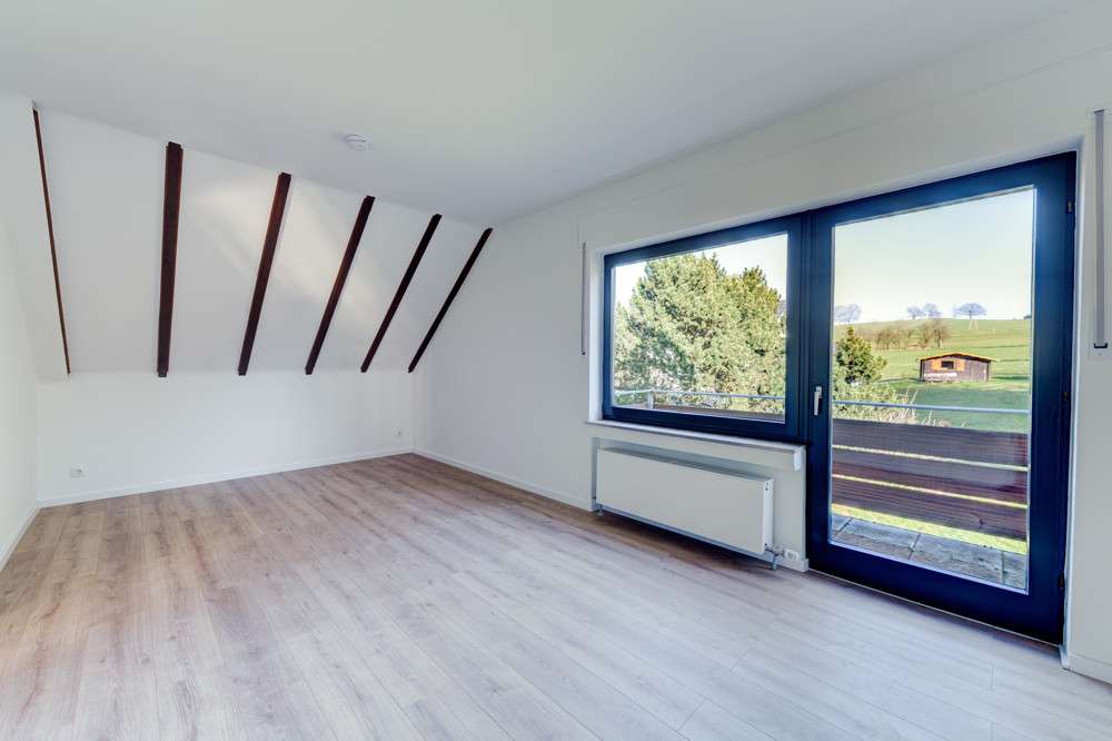 Immobilie in Simmern - Renoviertes Einfamilienhaus mit Einliegerwohnung in idyllischer Ortsrandlage - Bild 5